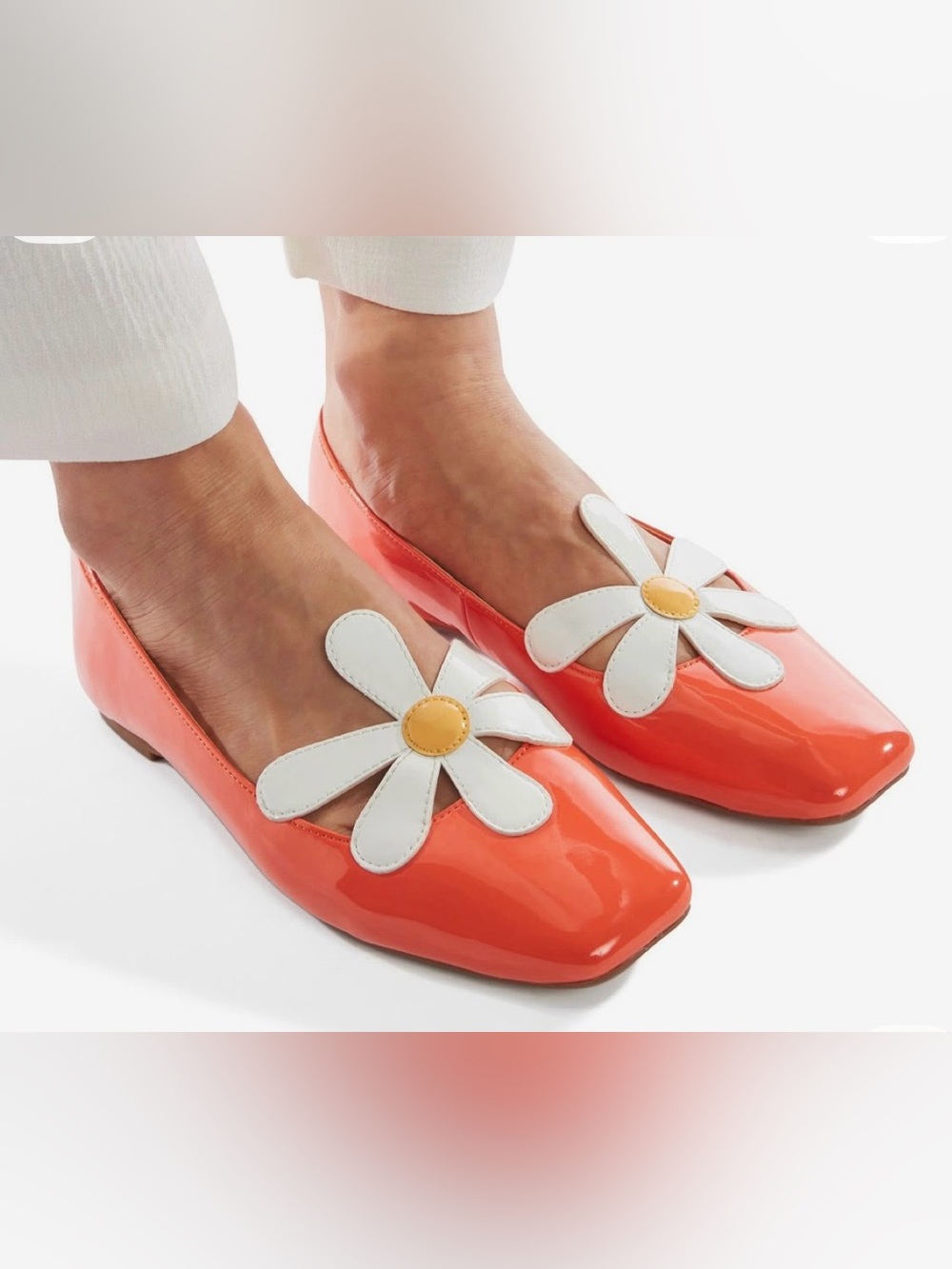 Katy Perry Collections Coral Patent Loafers with White Daisy